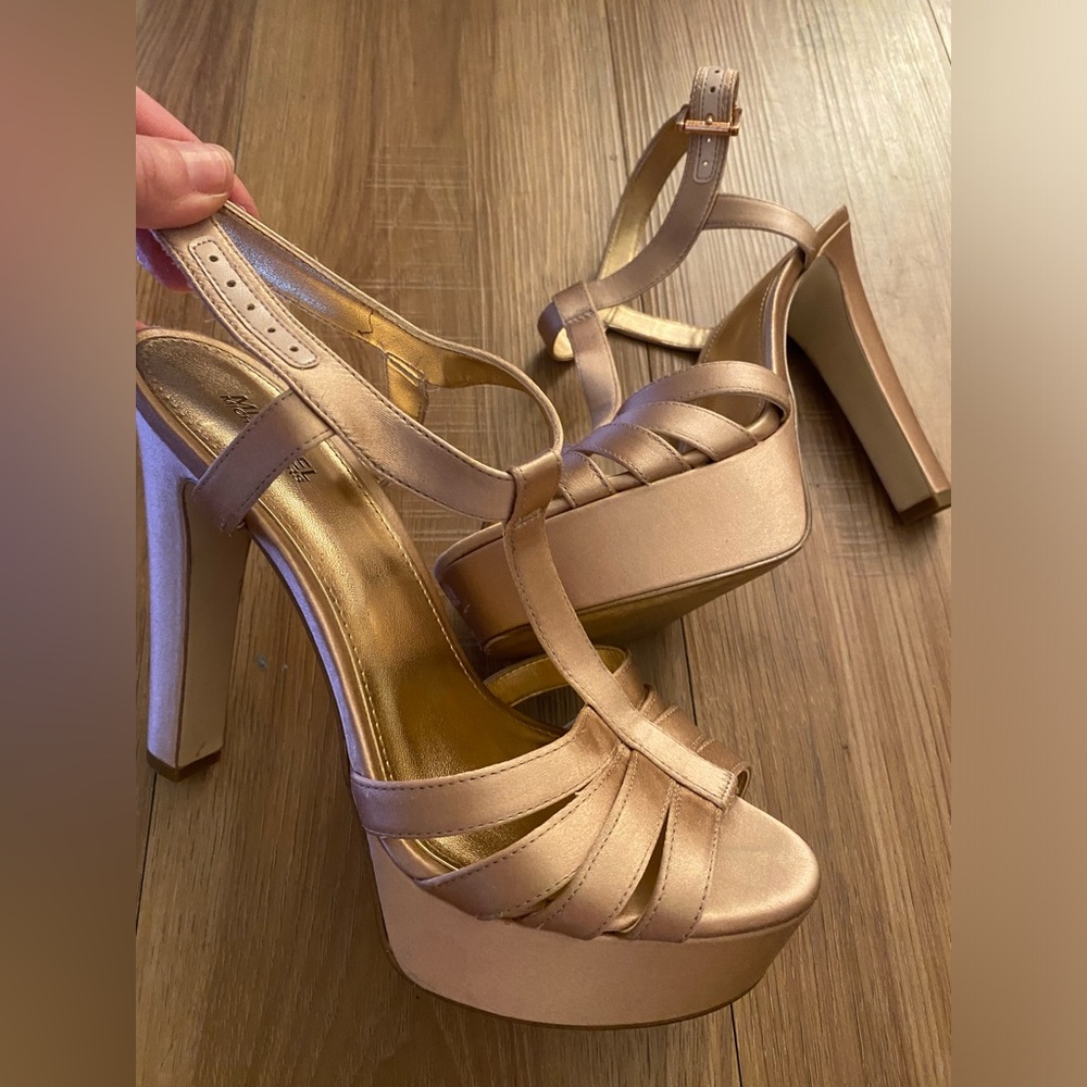 Michael Kors blush heels only worn a few times